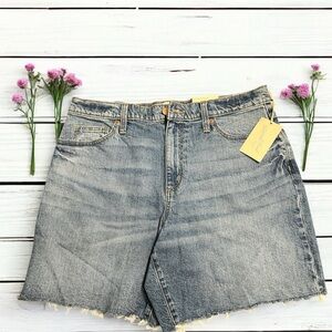 Vintage Universal Thread Bermuda Light Blue Denim Shorts size 12/31R